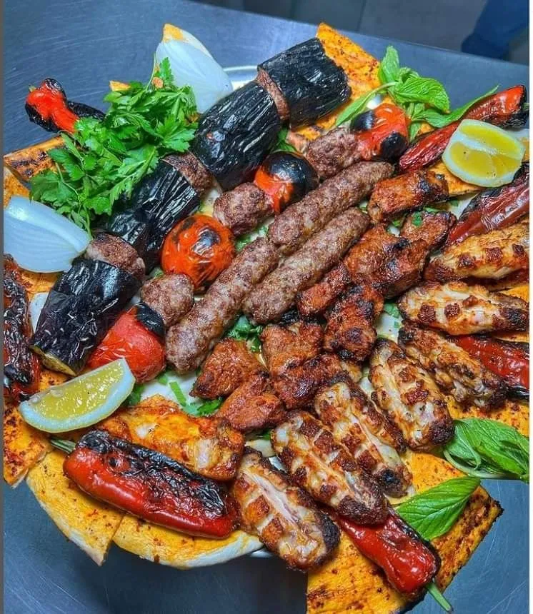 Karışık Kebap Porsiyon (Tereyağlı)