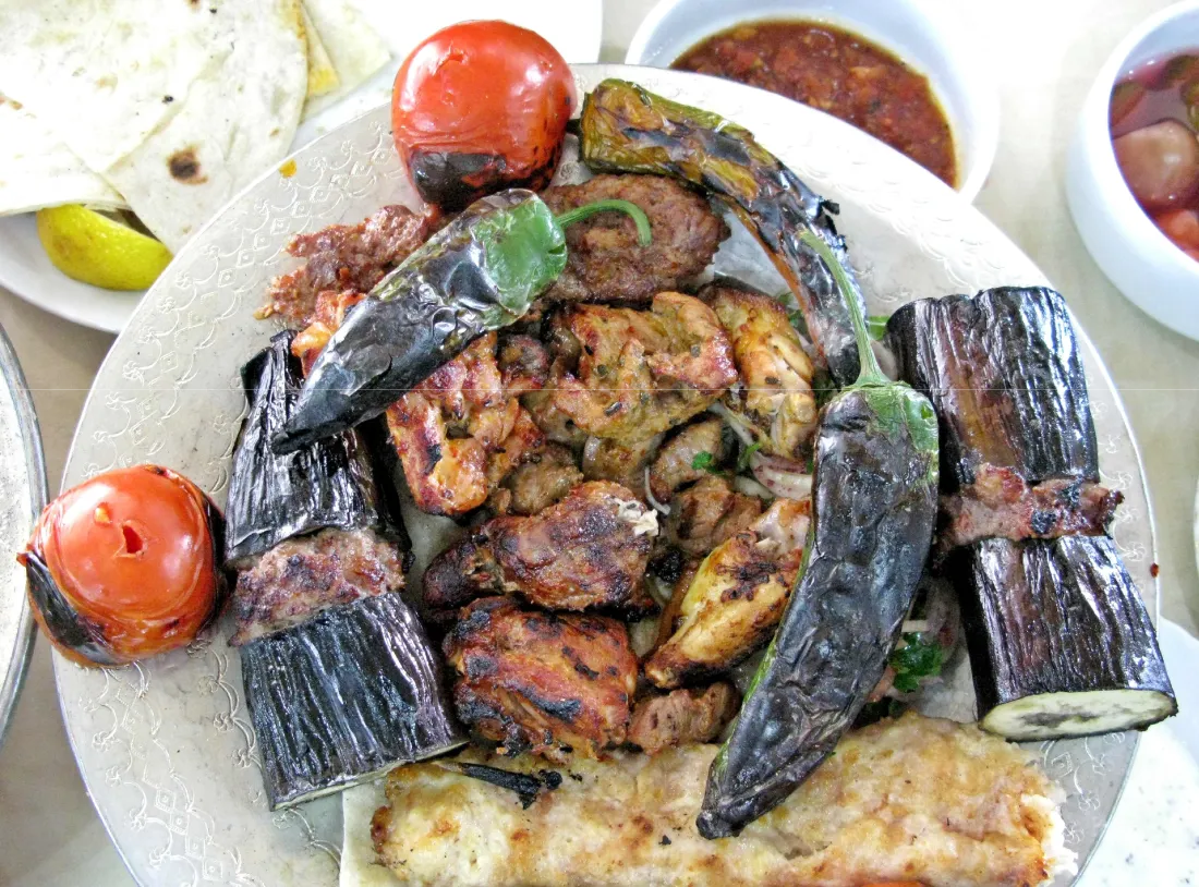 Patlıcan Kebabı + Tavuk Porsiyon